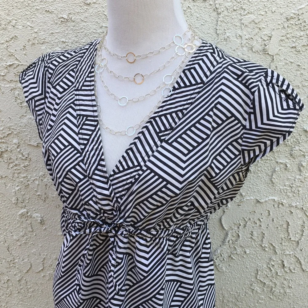 🔴 Volcom | Black & White Top
